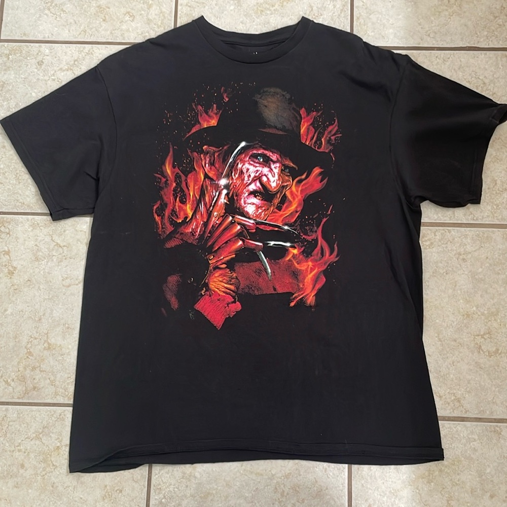 Nightmare on Elm Street Graphic Tee - EUC!
